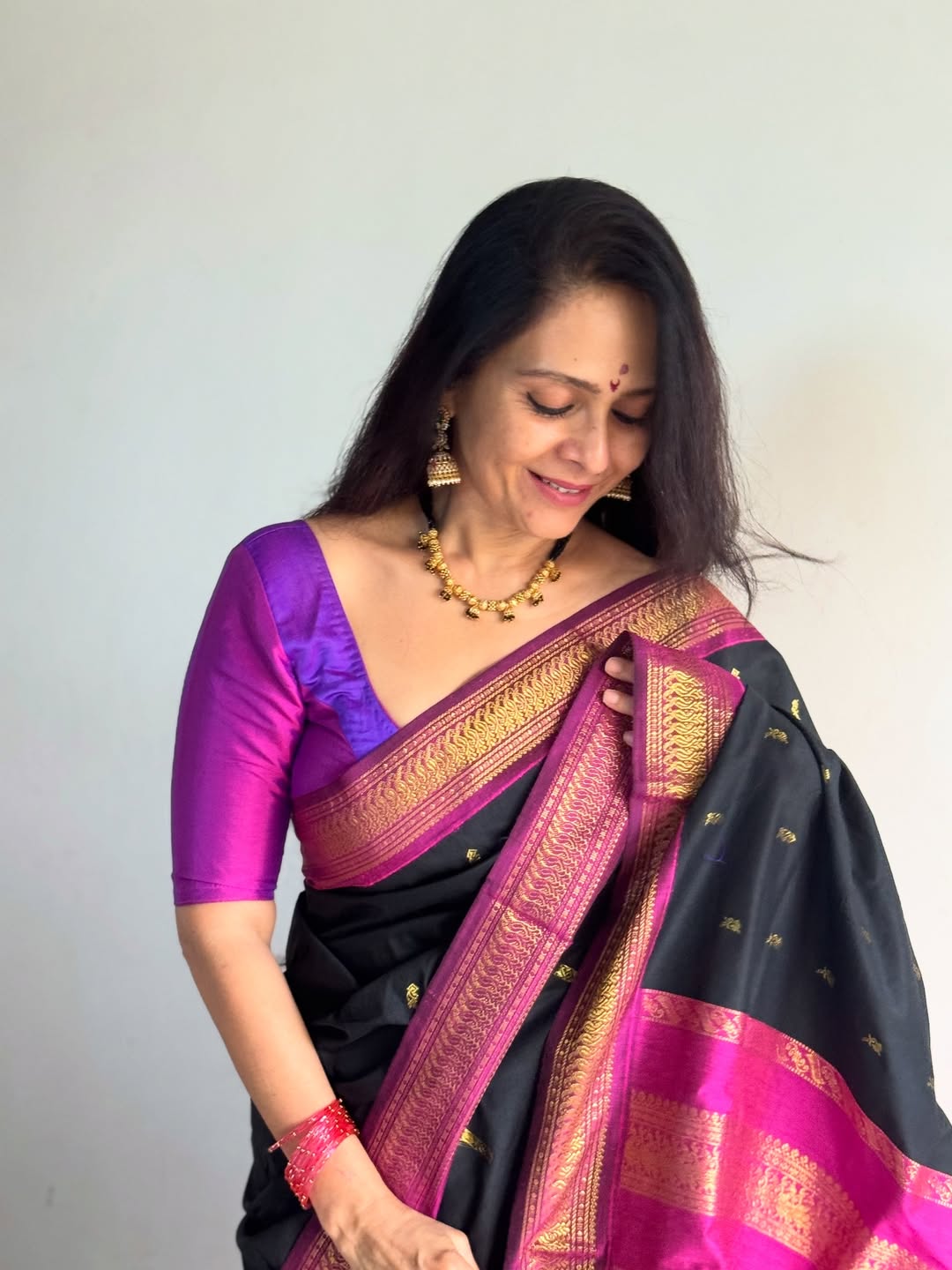 Aishwarya Narkar New Saree Look