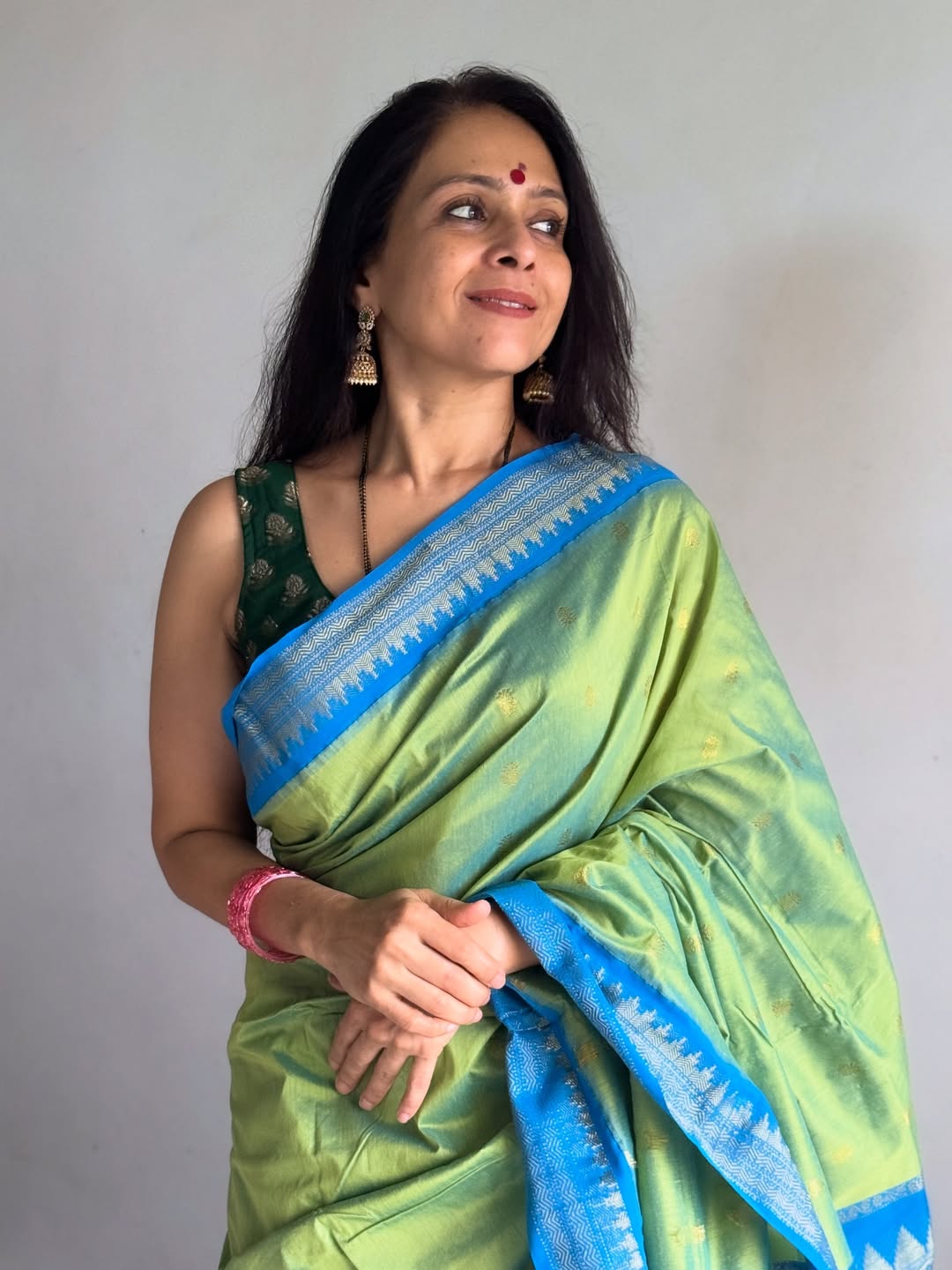Aishwarya Narkar New Saree Look