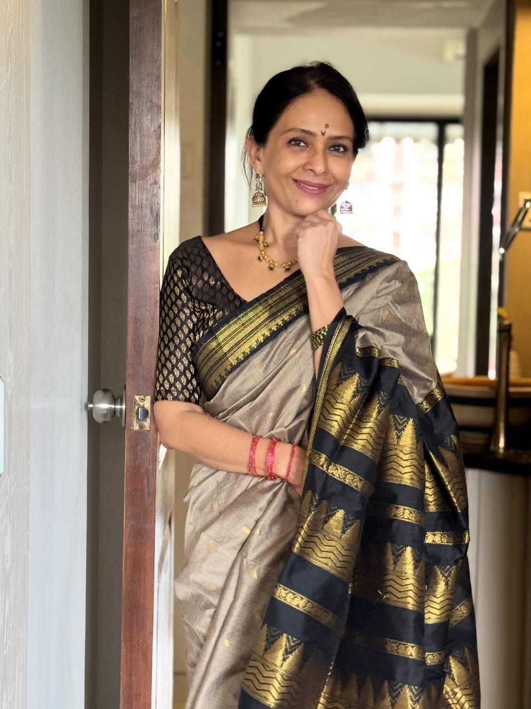Aishwarya Narkar New Saree Look