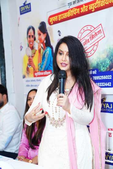 Amruta Fadnavis 