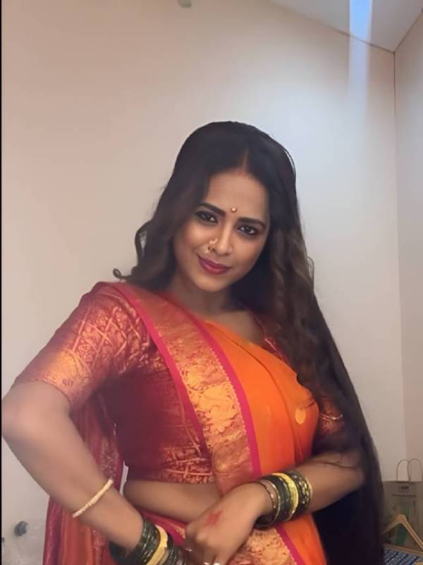 Amruta dhongade dance reel on Chabidar Chabi song