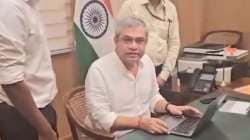 मोदींच्या आवाहनानंतर रेल्वेमंत्र्यांकडून मायक्रोसॉफ्ट, गुगलऐवजी स्वदेशी Zoho चा वापर