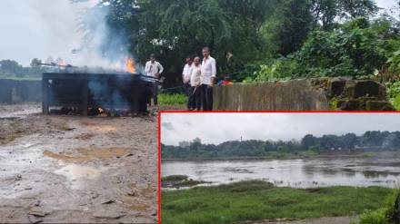 pathetic condition of Sonivali crematorium; Villagers are angry pathetic condition of Sonivali crematorium; Villagers are angry