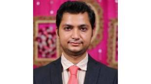 Criticism against Dharashiv District Collector Kirtikumar Pujar