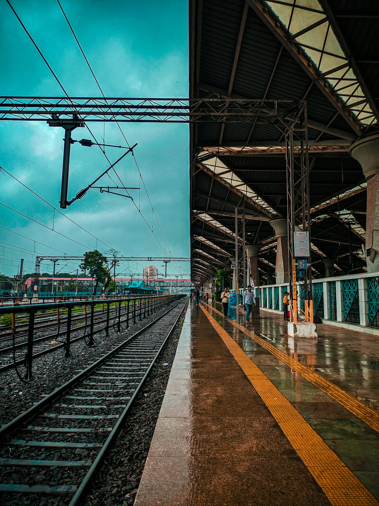 Do Not Open Umbrella On Railway Track