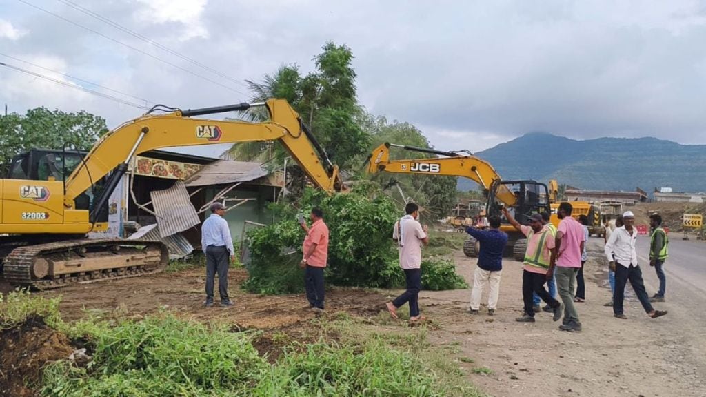 Encroachment demolished Khambatki toll naka satara Pune Bengaluru highway widening