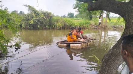 Farmers livelihood is difficult in Amona Chikhali Buldhana district