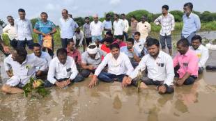 Farmers sit in protest along the banks of the Painganga has begun