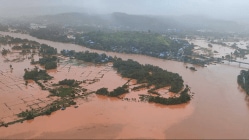 पूरग्रस्तांच्या मदतीसाठी जिल्हा नियोजनाचा १० टक्के निधी खर्च करण्यास मान्यता, तिजोरीवरील ताणामुळे सरकारचा पर्याय