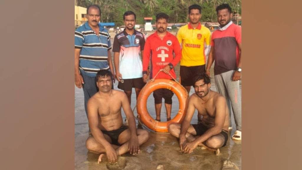 Ganpatipule ratnagiri Three tourists rescued drowning in the sea