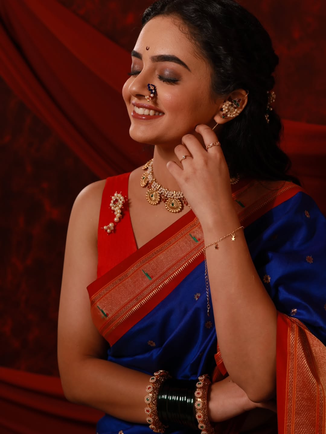 Gauri Kulkarni Blue Paithani Saree Look