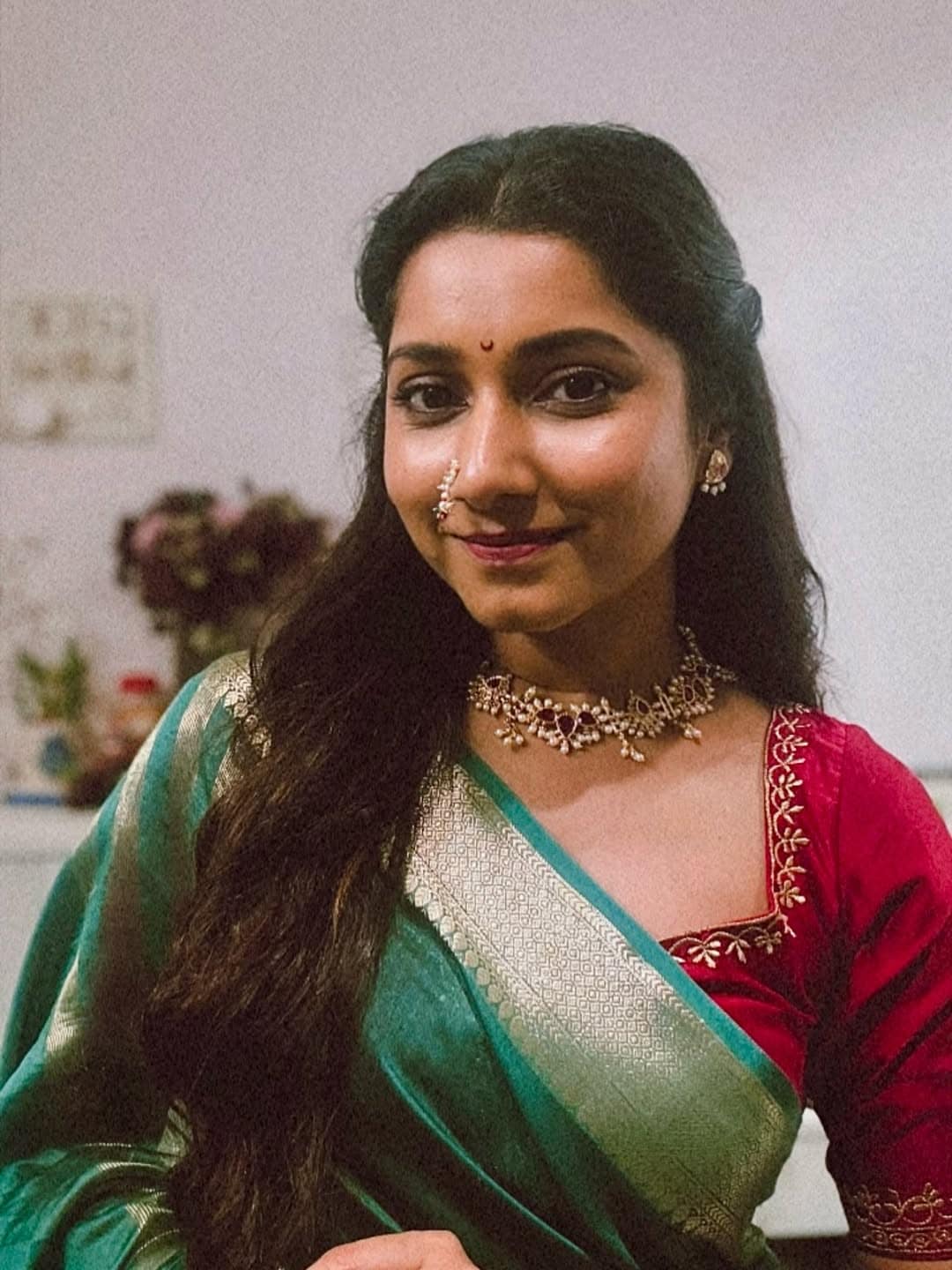Gauri Nalawade Saree Look