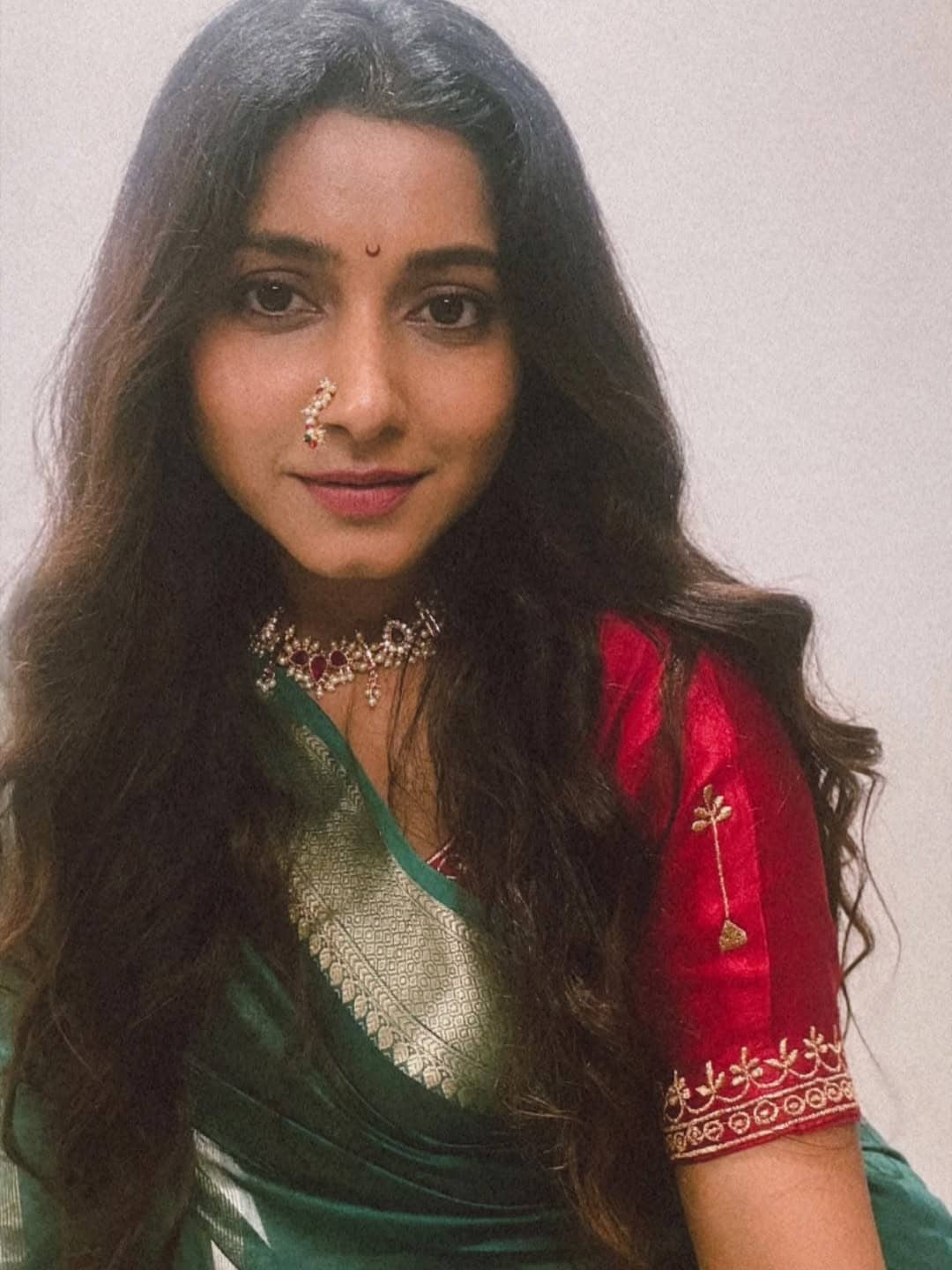 Gauri Nalawade Saree Look