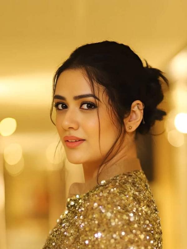 Girija Oak shared new stylish look with fans
