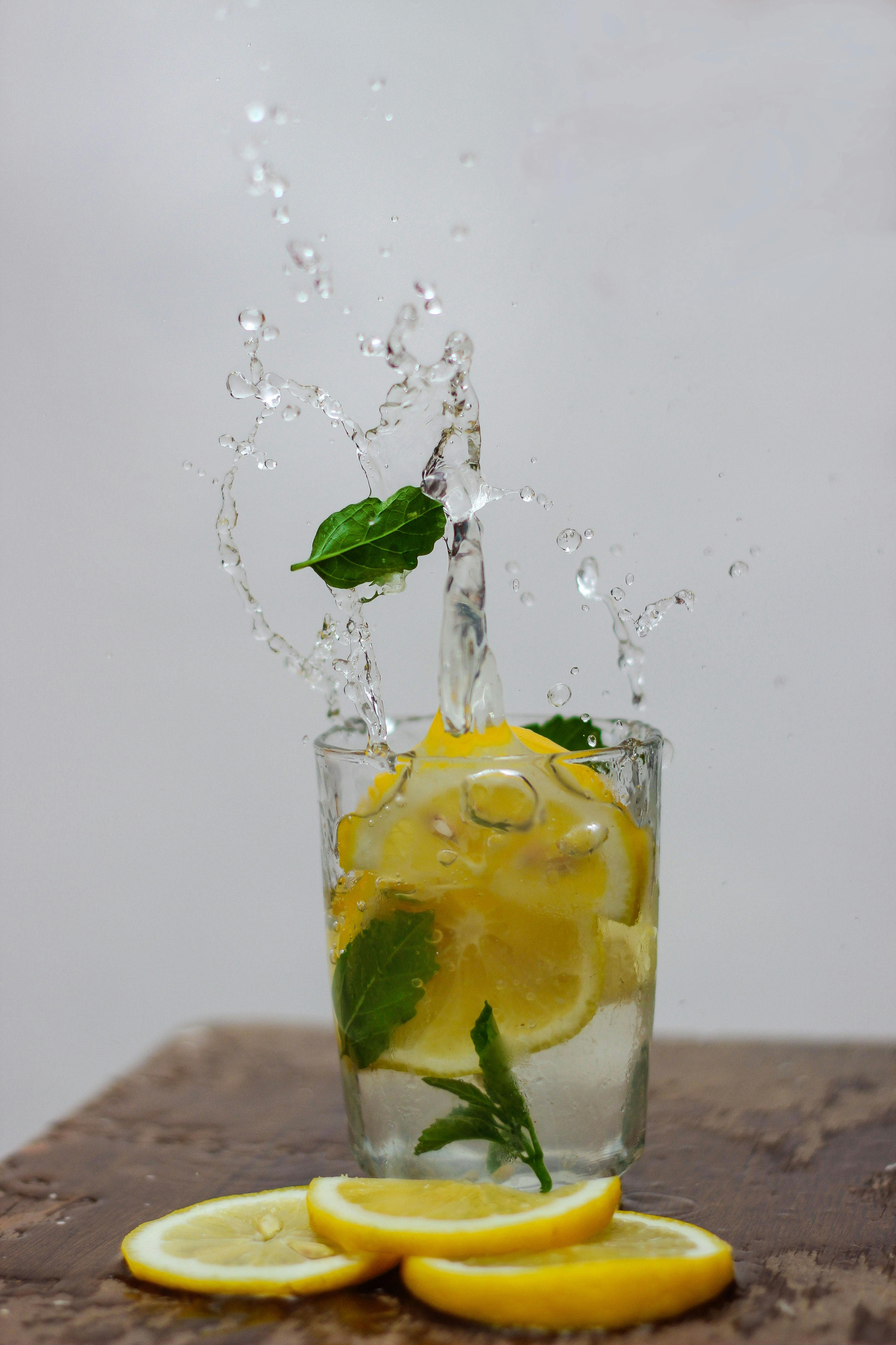 Health Benefits Of Drinking Lemon Water With Honey