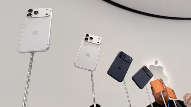 Indians pays the most for iPhone 17 pro 256GB Global price breakdown in marathi 