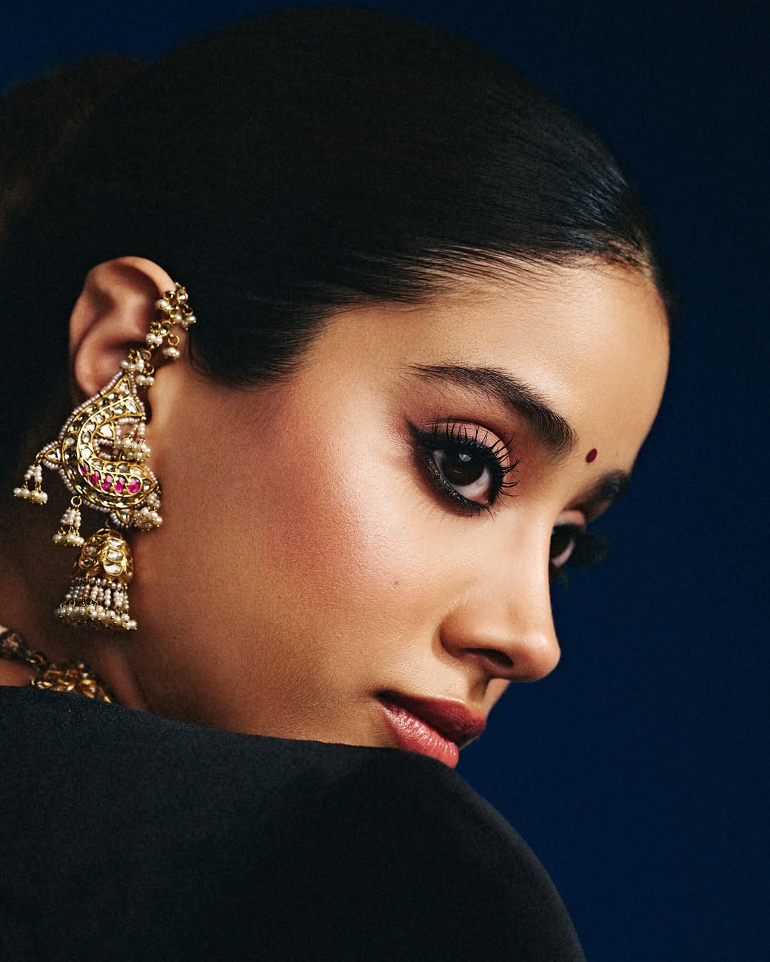Janhvi Kapoor Beautifull Saree look, homebound movie promotion