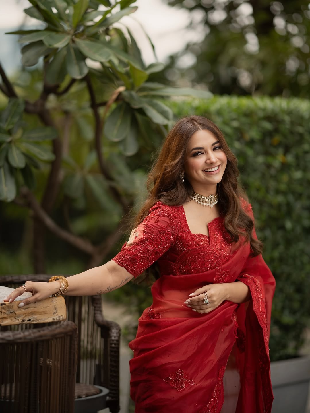 Jiya Shankar Red Saree Look