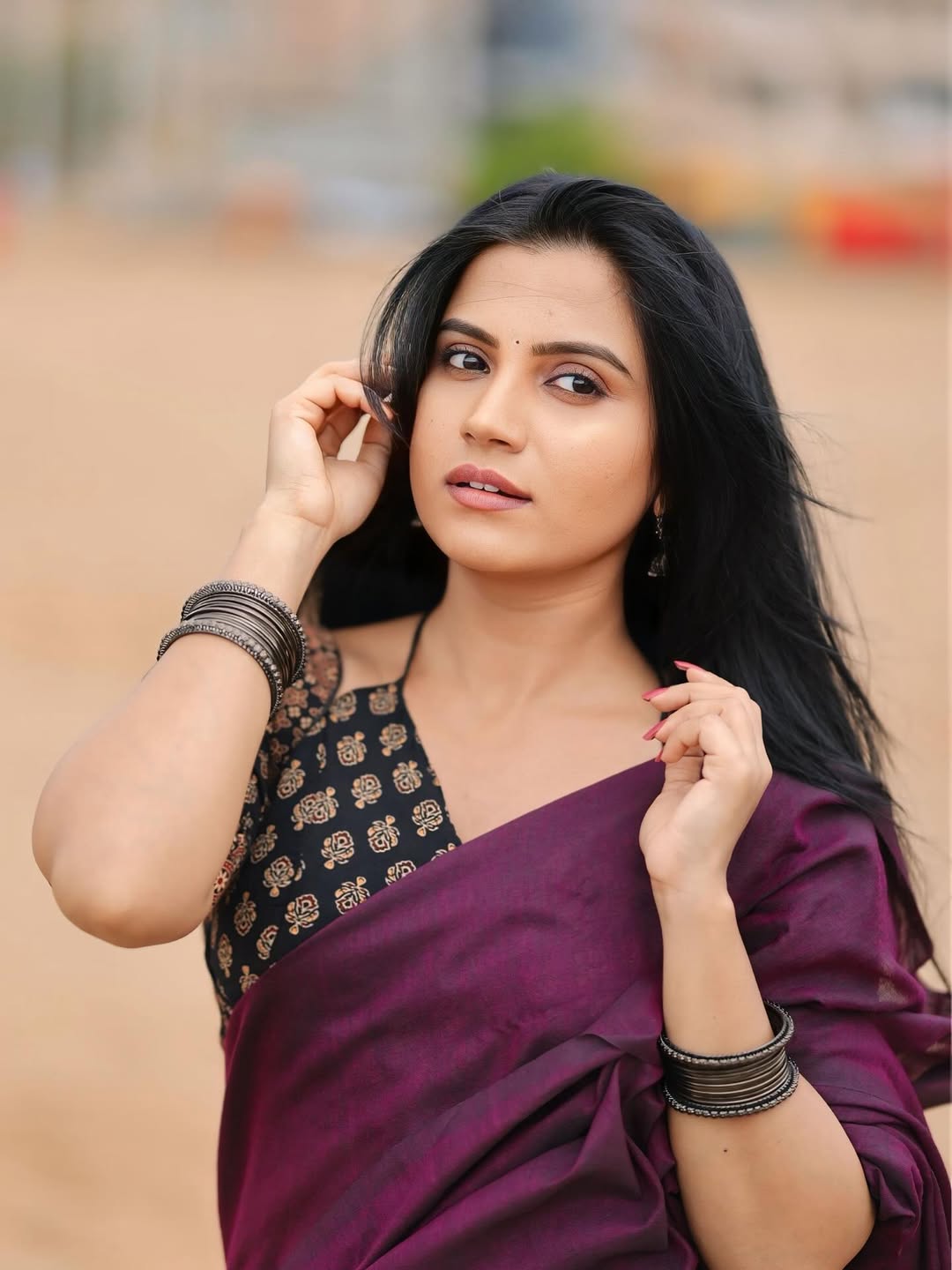 Jyoti Nimse Samruddhi Kelkar Saree Twinning
