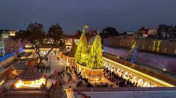 काशी विश्वनाथ मंदिराच्या पुजाऱ्यांना मिळणार २०० टक्के पगारवाढ; ३० हजारांचा पगार थेट होणार ९० हजार