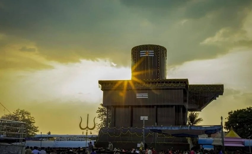 discover the temple of crores of shivlingas in karnataka