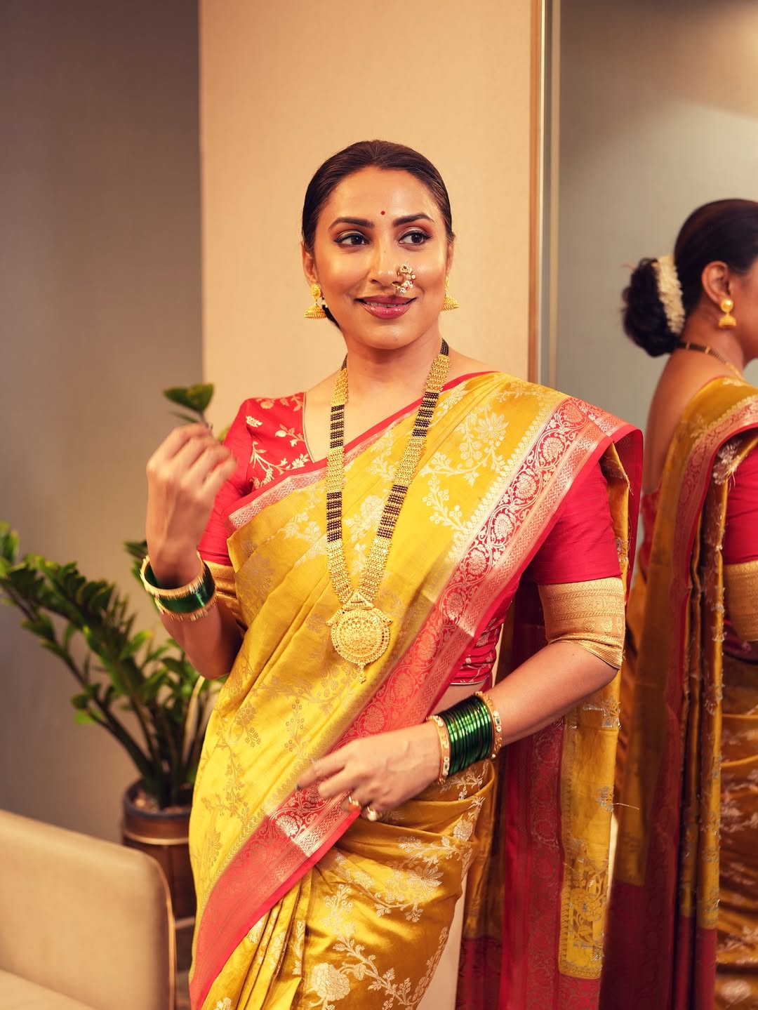 Kranti redkar saree look