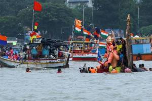 Mumbai Ganesh Visarjan 2025 Lalbaugcha Raja immersion delayed