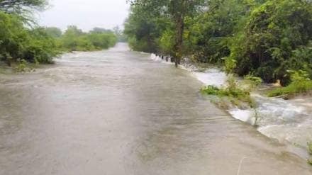 Latur Bidar Hyderabad road closed for traffic due to rain