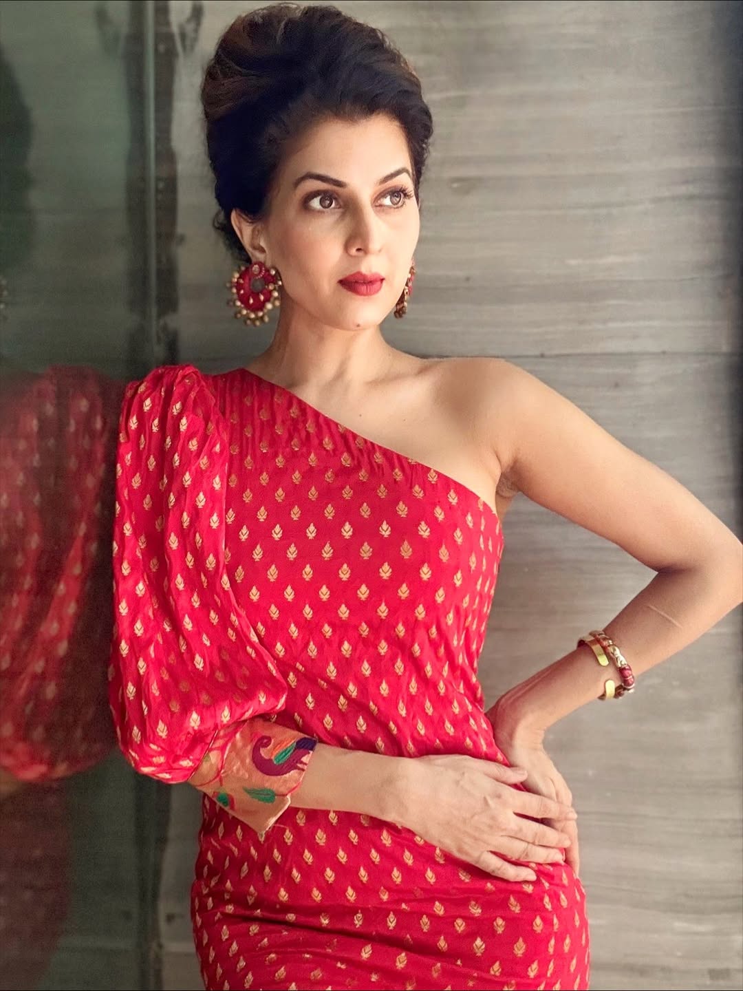Madhavi Nimkar Red Paithani Dress
