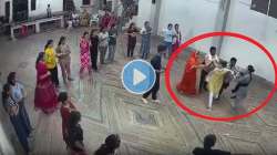 माहेर व सासरच्या नातेवाईकांनी मिळून केलं विवाहितेचं अपहरण; गरबा खेळत असताना सहा जण आले अन्…