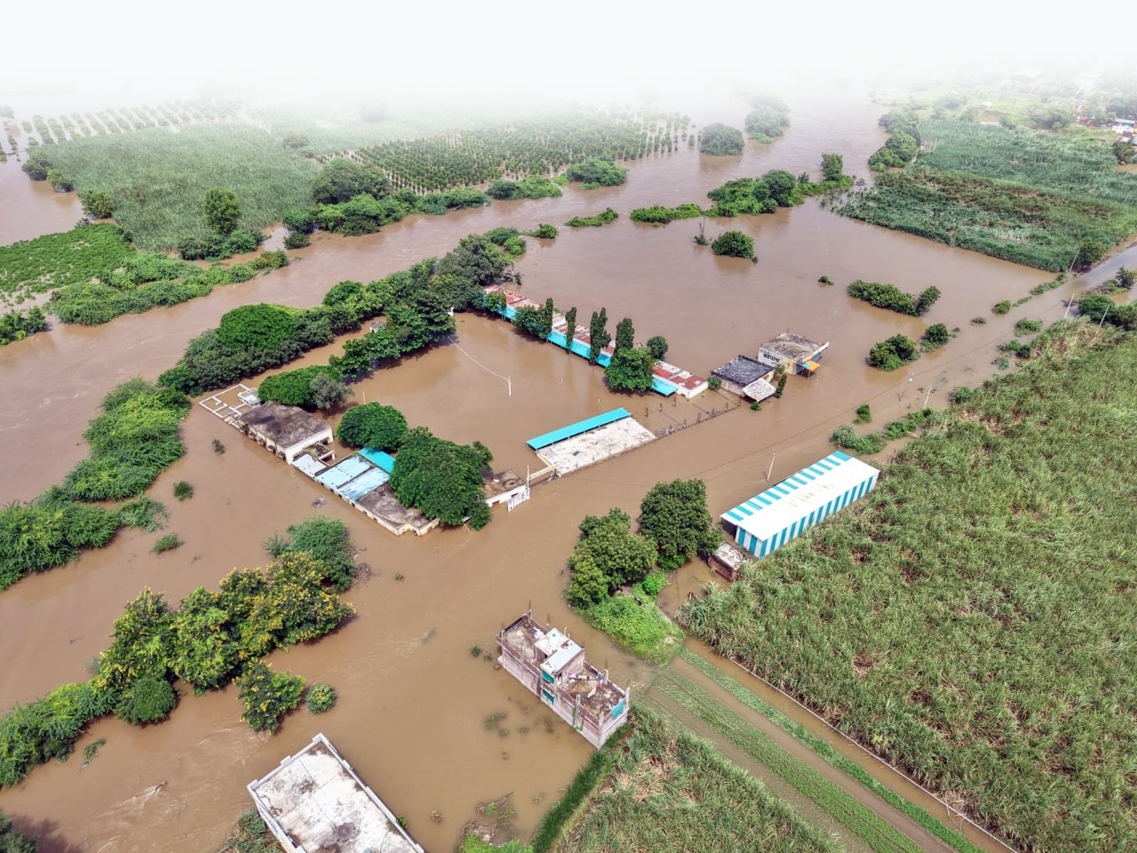 Maharashtra Temples contribution for Flood affected Peoples Who donate how much know the details