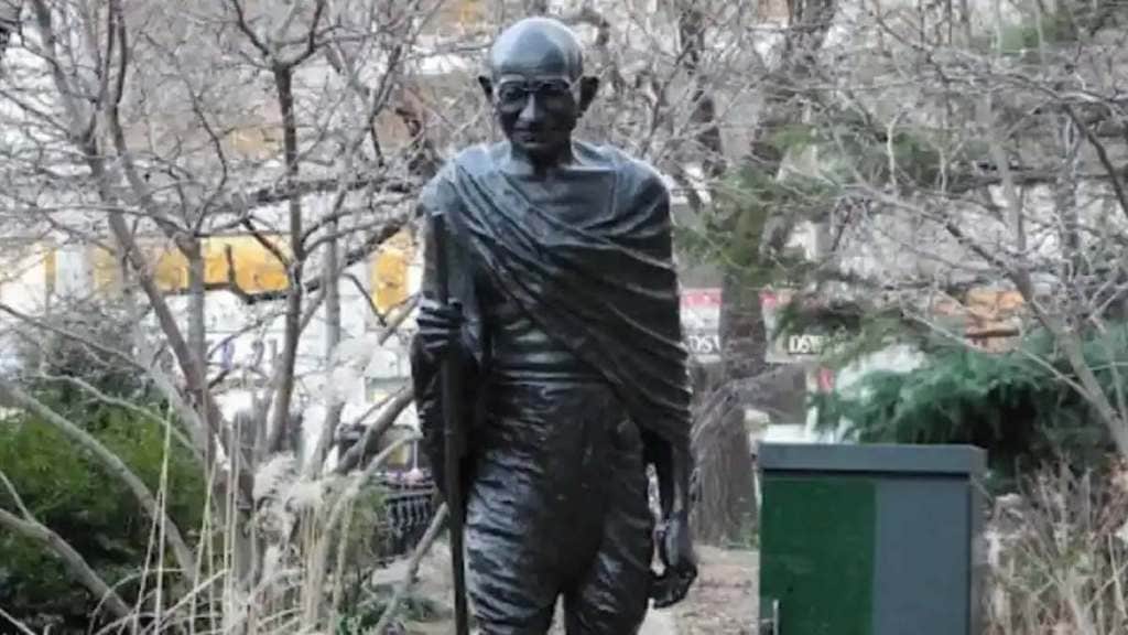 Mahatma Gandhi Statue reuters