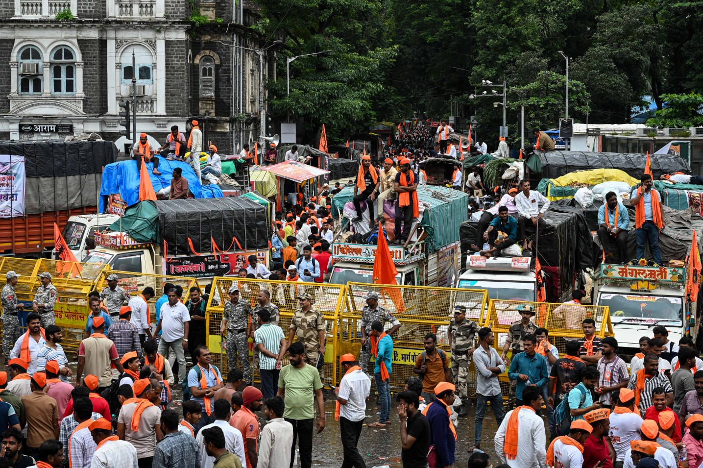 Manoj Jarange Patil Azad Maidan Maratha Aarkshan Andolan Updates