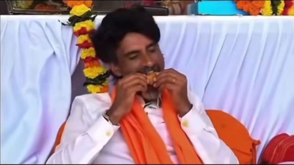 AI-generated video falsely shows Maratha leader Manoj Jarange Patil eating samosa during protest