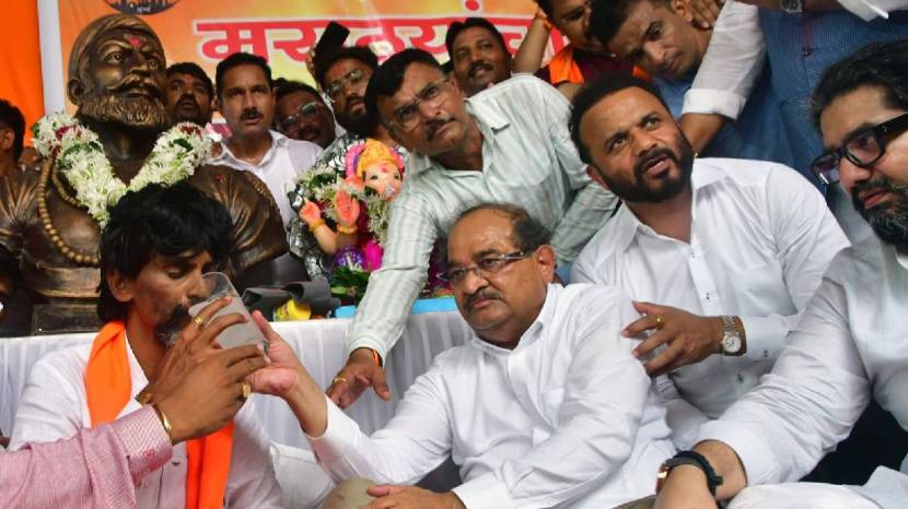 Maratha aarakshan_ Maharashtra
