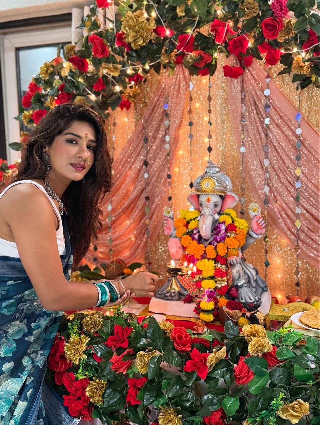 Marathi actress neha khan home ganpati photos