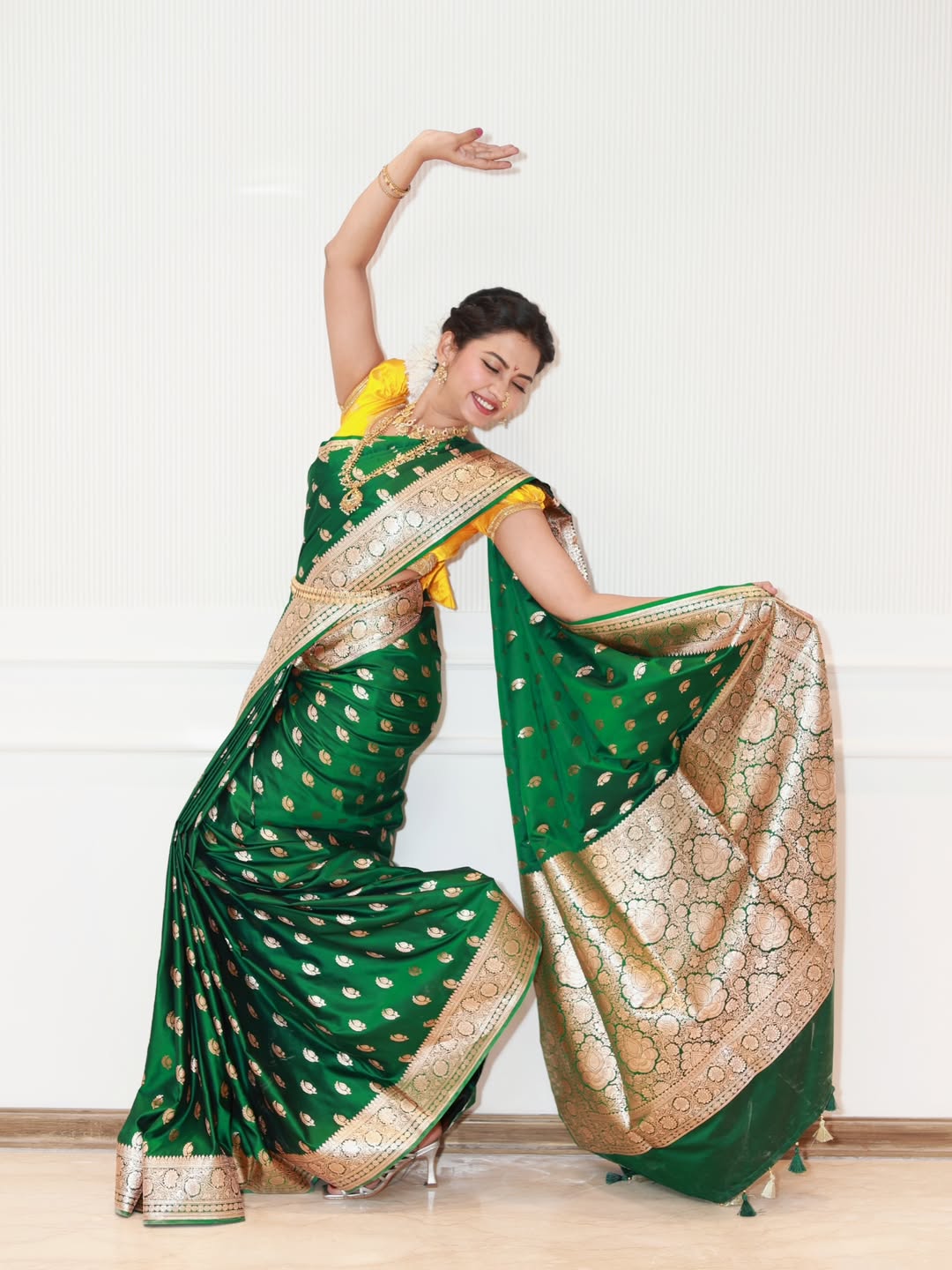 Meera joshi paithani saree look dadar paneri saree collection