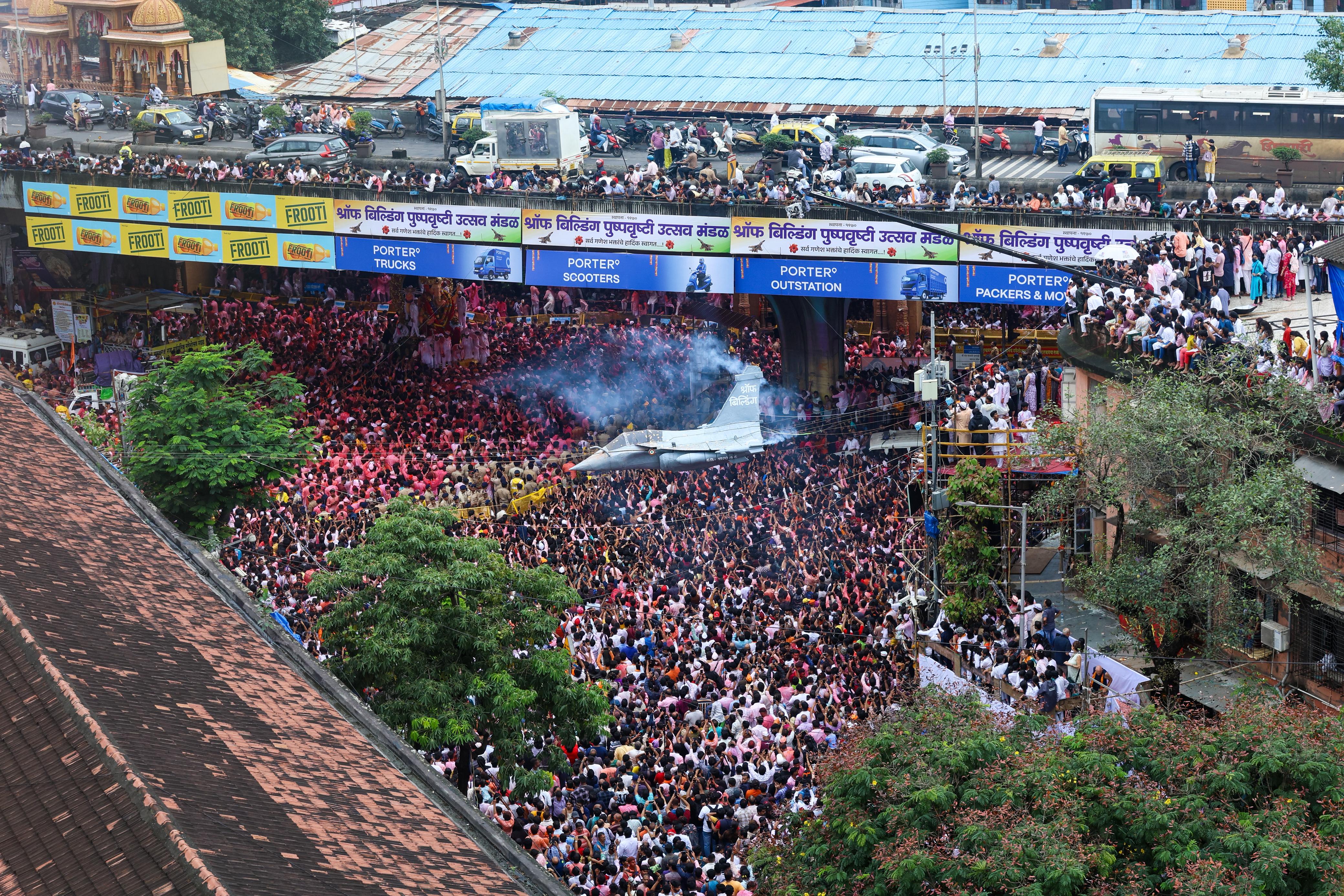 Mumbai Ganpati Visarjan 2025 photos