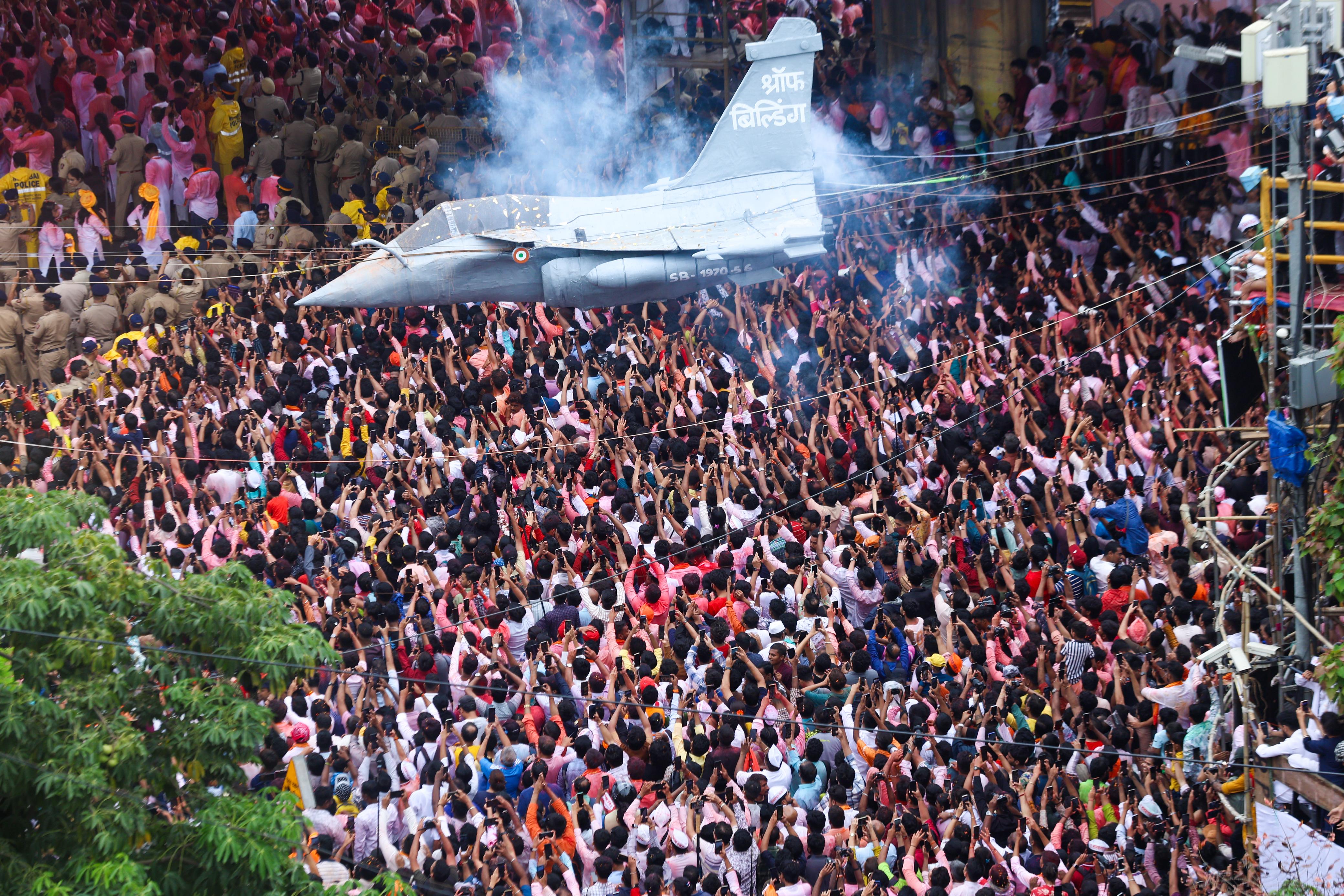 Mumbai Ganpati Visarjan 2025 photos