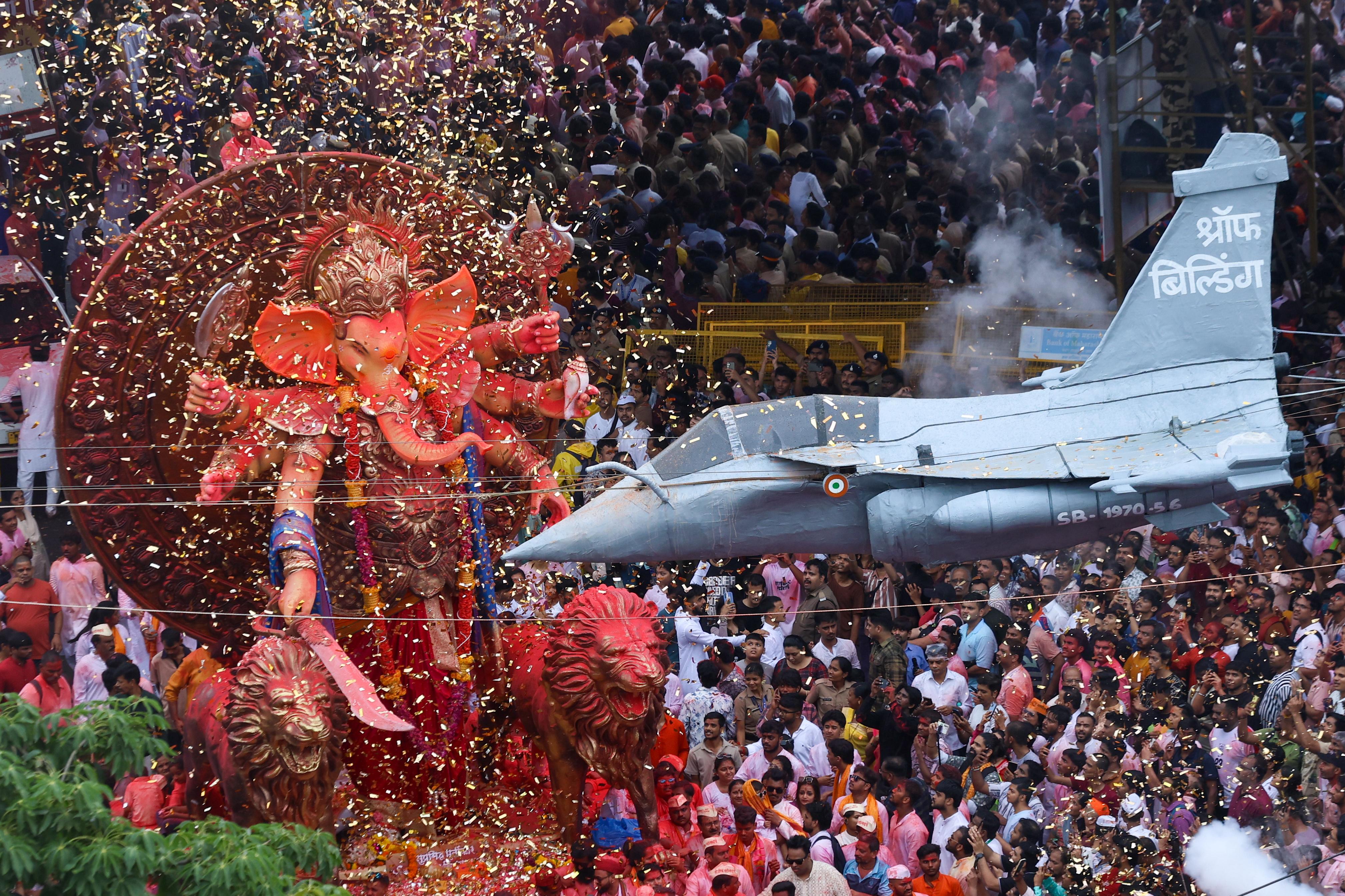 Mumbai Ganpati Visarjan 2025 photos