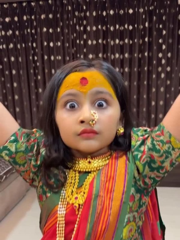 Myra Vaikul Lallati Bhandar Song Dance