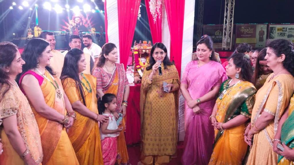 Navneet Ranas amazing Garba dance in Amravati