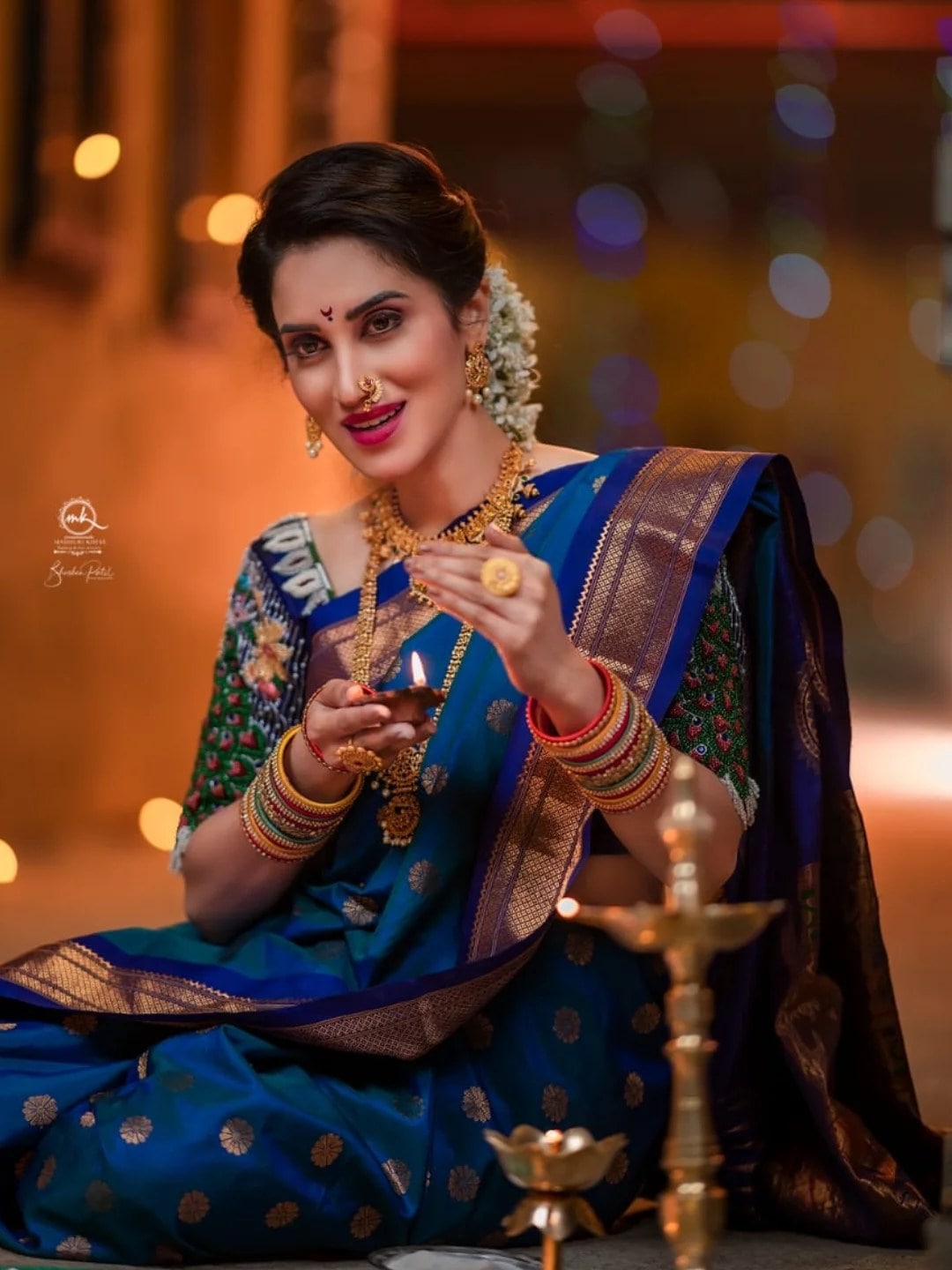 Navratri 2025 Marathi Actress Blue Saree