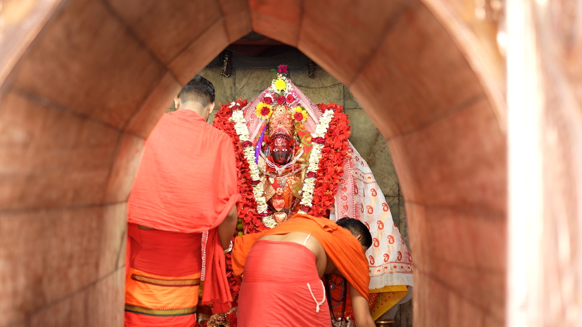 Navratri 2025 PM Modi offers prayers Tripura Sundari Temple