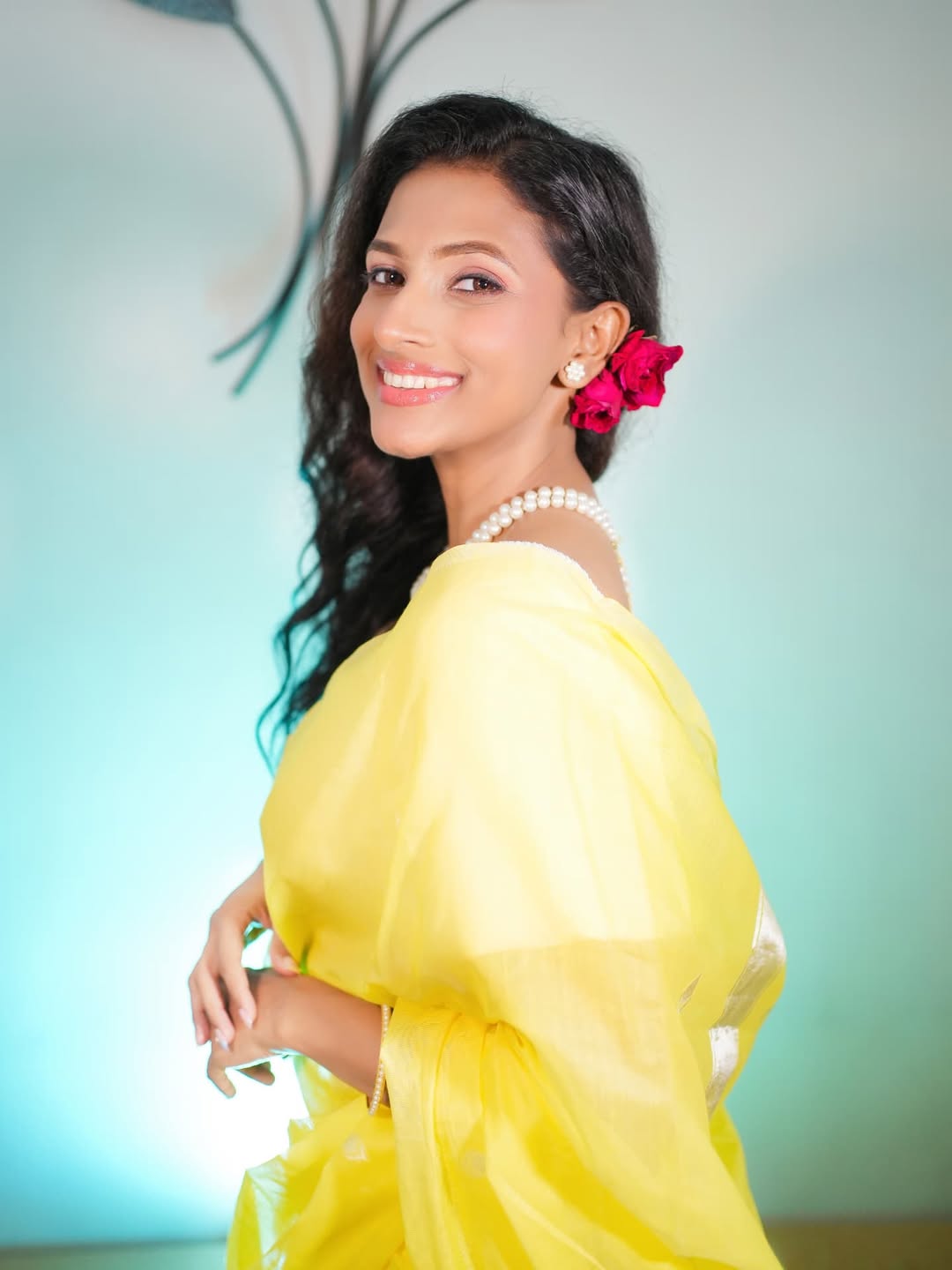 Nayannah Mukey Yellow Saree Look