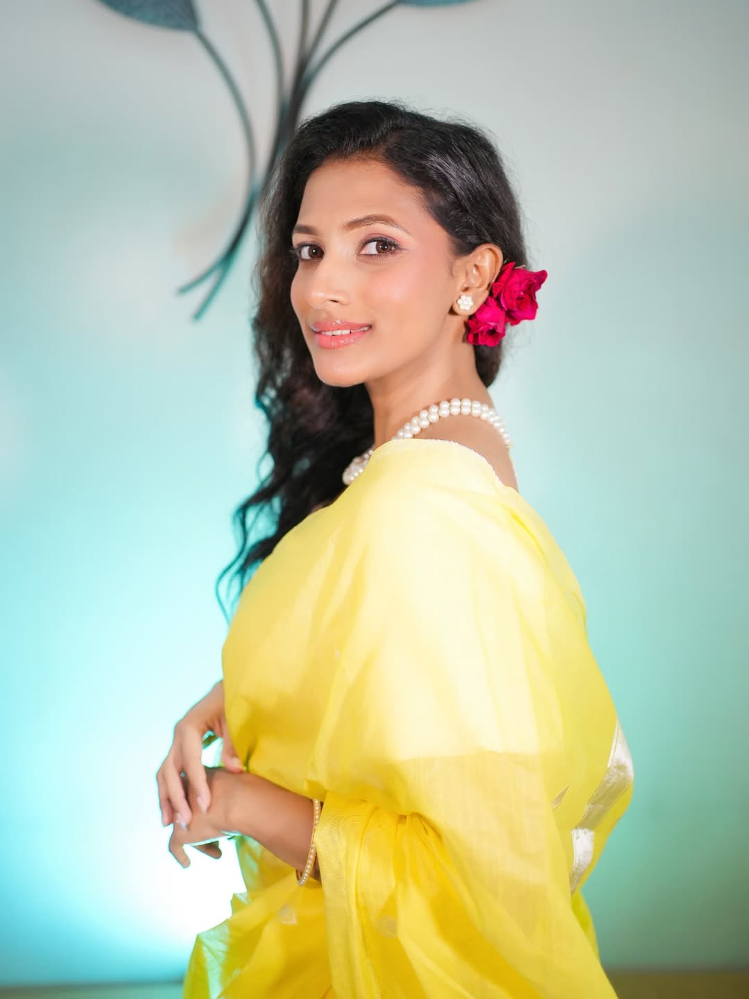 Nayannah Mukey Yellow Saree Look