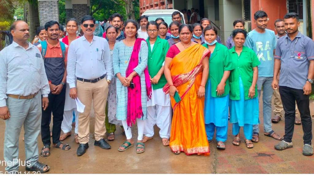 vanchit bahujan aghadi alleges worker exploitation by companies employing hundreds in gadchiroli district