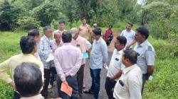 सावंतवाडी:​मडुरे रेल्वे स्थानक,कोकण रेल्वेच्या अतिक्रमणाविरोधात शेतकरी पुन्हा आक्रमक