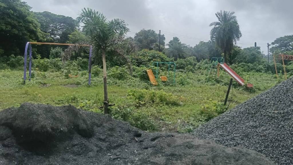 palghar east park neglected for two years damaged