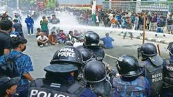 Nepal Protest : नेपाळमध्ये आंदोलकांनी हॉटेलला लावलेल्या आगीत भारतीय महिलेचा मृत्यू